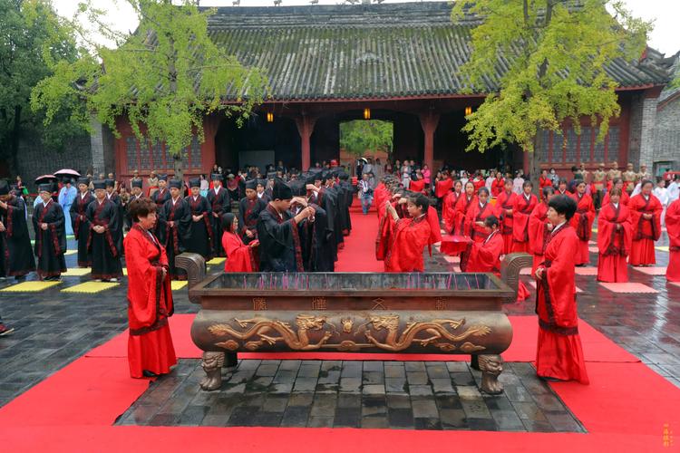 中国历史上第一个祭祀孔子的皇帝是谁（我国最早最大祭祀孔子的祠庙）-第2张图片-文史